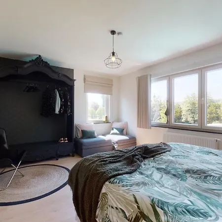 Sintpieter18 @lo-ghis Vakantiewoning Дом отдыха *